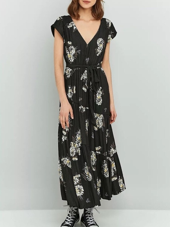 Free People Dresses & Skirts - FREE PEOPLE All I Got Black Floral V-Neck Tiered Belted Boho Maxi Dress SZ 10